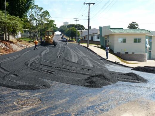 Asfalto com recursos próprios está 70% concluído