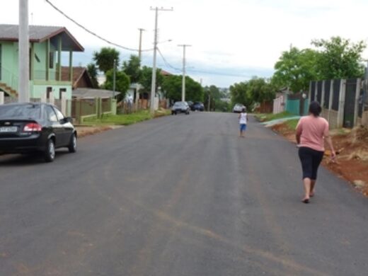 Prefeitura entrega obras à comunidade do bairro Parque Farroupilha