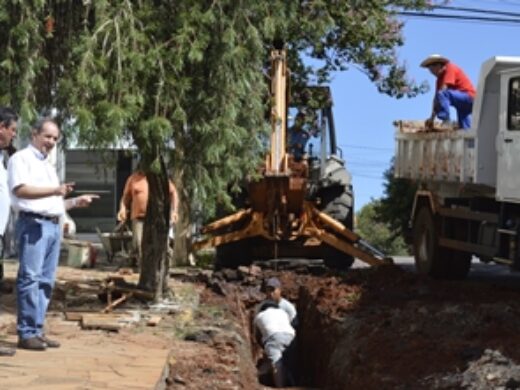 Obra da Prefeitura melhora estrutura da Rua Silva Jardim
