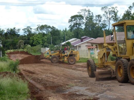 Prefeitura inicia pavimentação no loteamento Dom Rodolfo