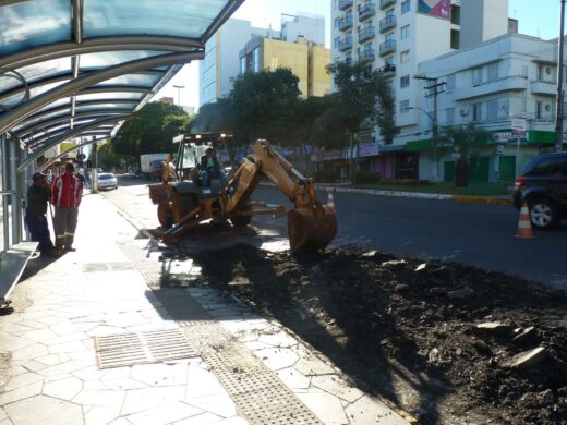 Prefeitura realiza obras na Avenida Brasil neste domingo