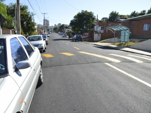 Prefeitura conclui obras de pavimentação e iluminação na Vila Luiza