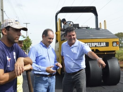 Prefeitura conclui asfaltamento em 19 quadras no Bairro Dom Rodolfo