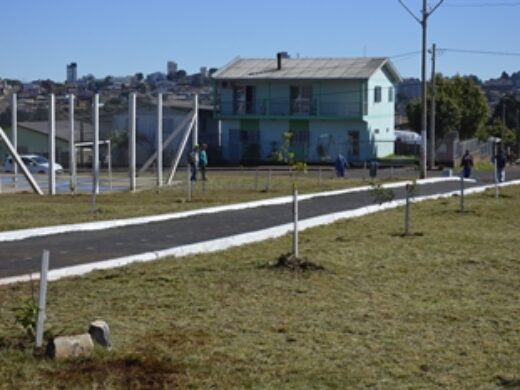 Prefeitura entrega caminhódromo para o Bairro São Luiz Gonzaga