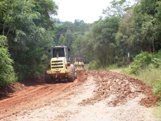 Prefeitura realiza obras de melhorias em diferentes pontos da cidade