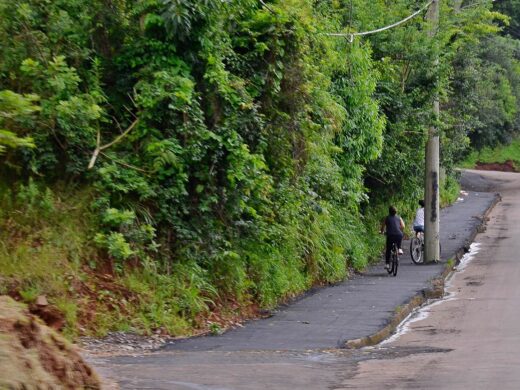 Obra de passeio público na Santa Marta