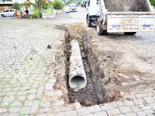 Prefeitura faz substituição da rede pluvial