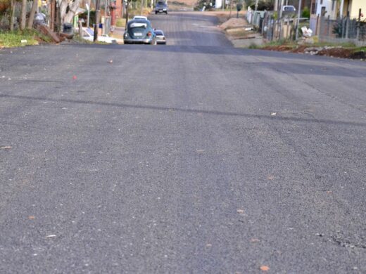 Prefeitura entrega mais uma obra de asfalto