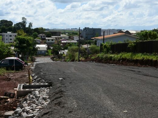 Bairro Integração recebe obras de asfalto
