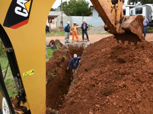 Petrópolis recebe obras de asfalto da Prefeitura