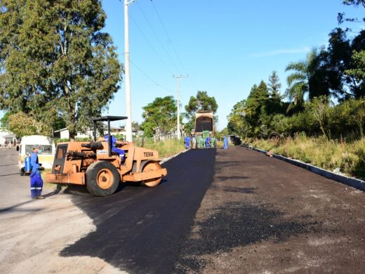 Jardim América recebe obras de asfalto