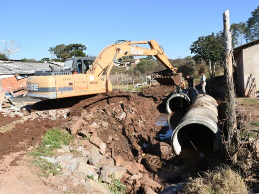 Prefeitura conclui canalização na São Cristóvão