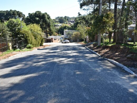 Prefeitura entrega asfalto do bairro Tupinambá