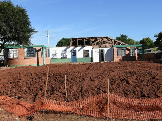 Iniciou obra Escola de Educação Infantil do Zachia