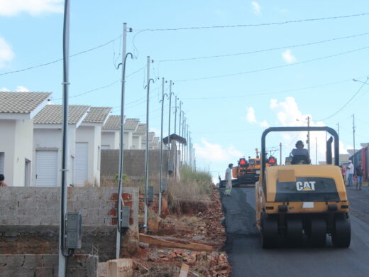 Última etapa de pavimentação do loteamento Canaã