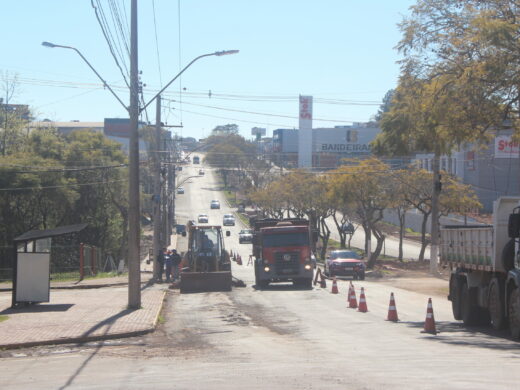 Obras da avenida Brasil contam com novo desvio