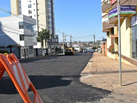 Prefeitura realiza pavimentação asfáltica