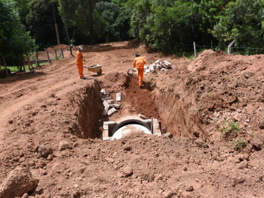 Prefeitura realiza mais obras de asfalto na Santa