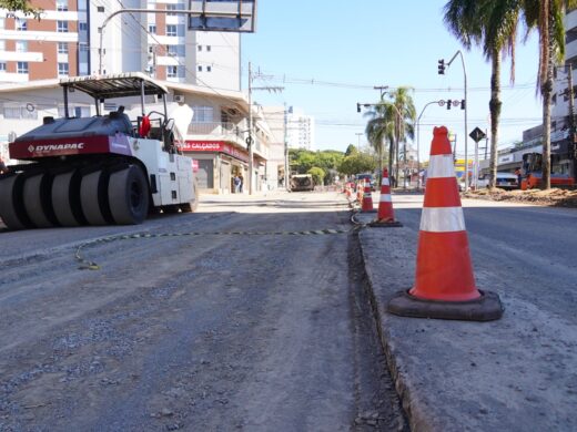 Prefeitura segue com obras de revitalização na Avenida Presidente Vargas