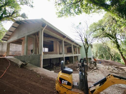 Prefeitura: Nova EMEI Sepé Tiaraju no bairro César Santos avança a construção e chega 70% de execução
