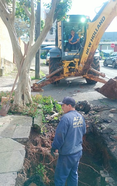 Secretaria de Obras realiza serviços de drenagem e recuperação de asfalto em diferentes pontos da cidade