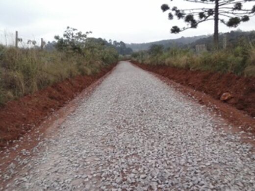 Prefeito autoriza aquisição de Britador Móvel