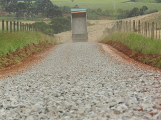 Prefeitura no Interior recupera 350 quilômetros de estradas