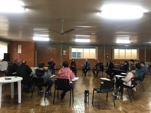 Prefeitura orienta entidades sobre agroindústrias