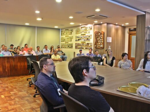 Seminário sobre manipulação de alimentos