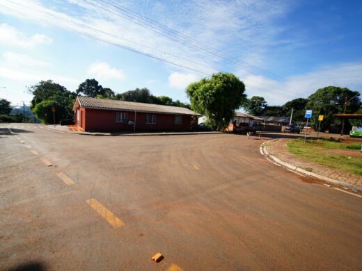 Prefeitura entrega obra de asfalto do Bom Recreio para a comunidade