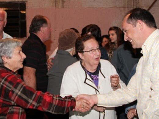 Prefeitura debate construção de novo ESF com moradores da Vila União