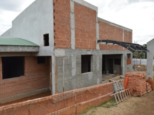 Prefeitura inaugura UBS no Bairro Nenê Graeff e anuncia mais obras no bairro