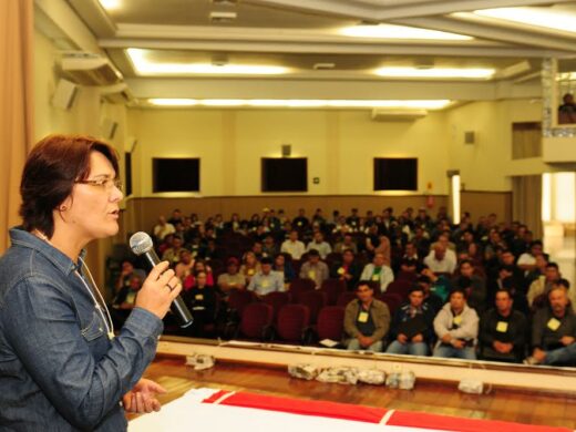 CEREST Nordeste participa de evento no Paraná