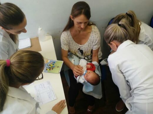 Prefeitura amplia cuidados a recém-­nascidos