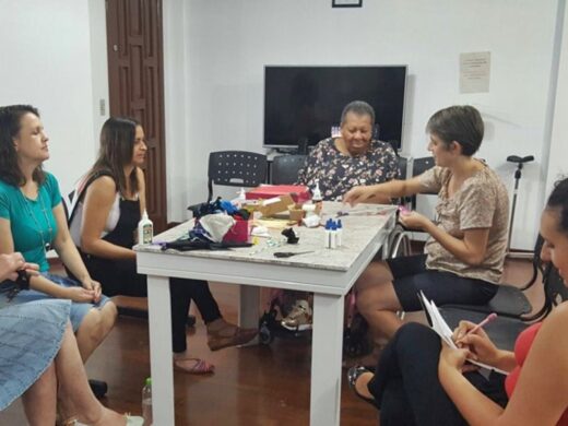 Oficina de arteterapia