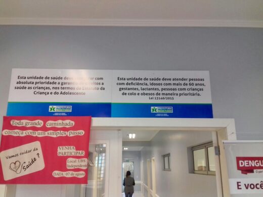 Unidades de Saúde recebem placas de identificação
