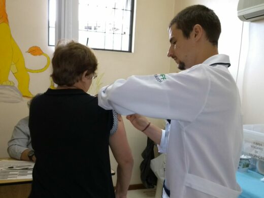 Começa a vacinação contra a gripe em Passo Fundo