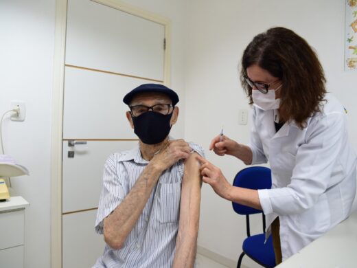 Vacinação continua em Passo Fundo