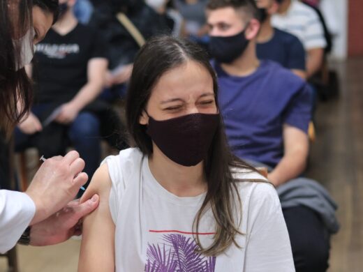 Vacinação de pessoas com 19 e 20 anos