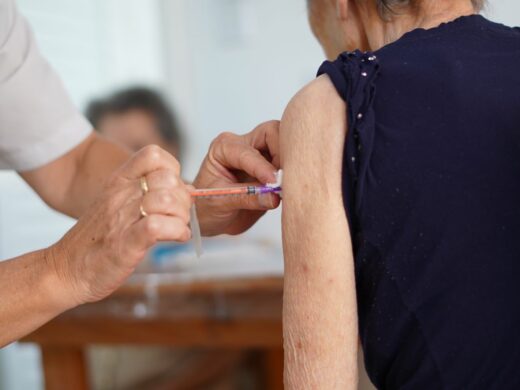 Campanha de vacinação contra a gripe iniciará na próxima segunda-feira (25)