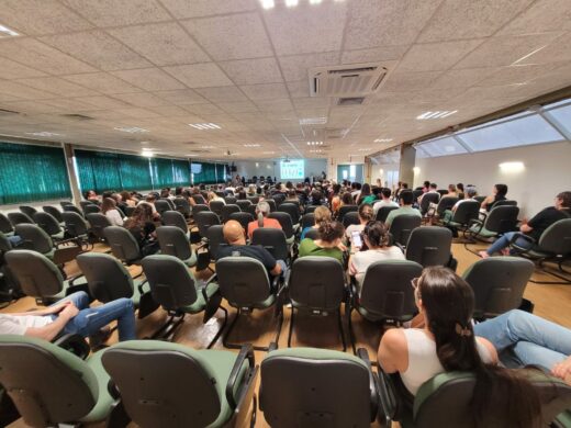 Capacitação reforça orientações sobre a dengue para profissionais da rede municipal de saúde