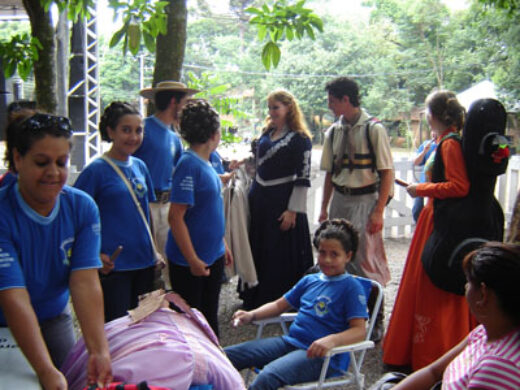 Oficina reúne paraguaios e brasileiros no Rodeio