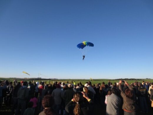 Campeonato Internacional de Paraquedismo segue até domingo