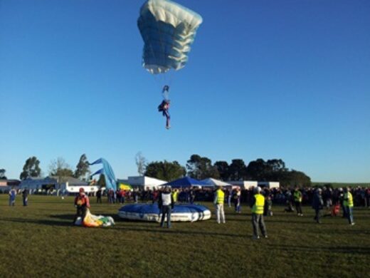 Final de semana festivo no aeroclube de Passo Fundo