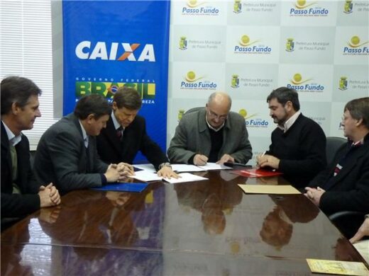 Prefeitura e Caixa Econômica Federal assinam contratos do PAC 2