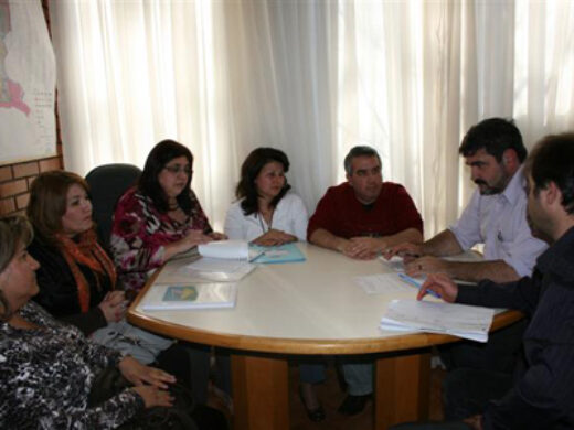 Cecconello recebe representantes do Schisler