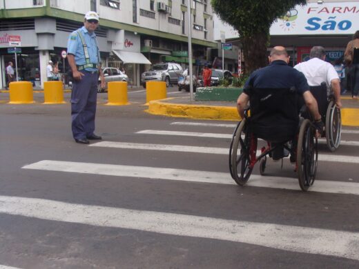 Prefeitura faz levantamento para avaliar condições de acessibilidade dos passeio