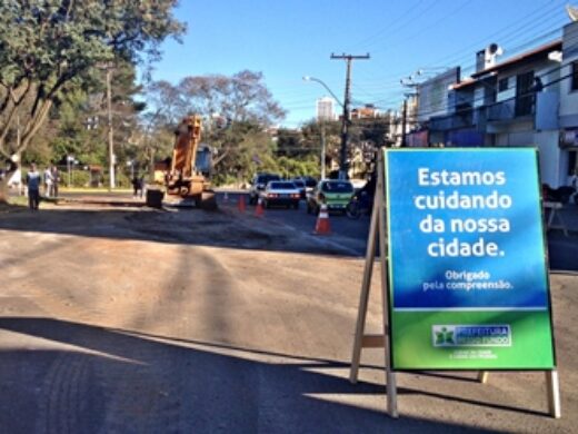 Trânsito no entorno da Prefeitura conclui alterações até o final da semana