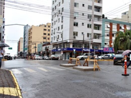 Prefeitura: serviços para alteração no trânsito seguem na área central