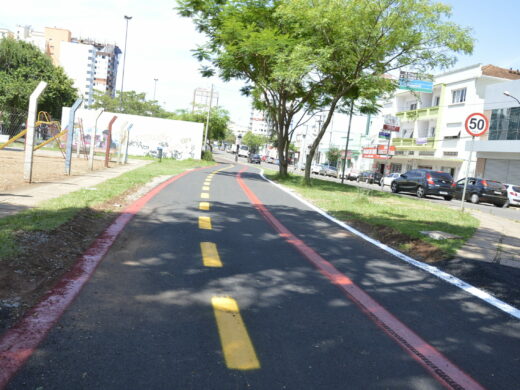 Prefeitura: inicia a pintura de sinalização do primeiro trecho da ciclovia